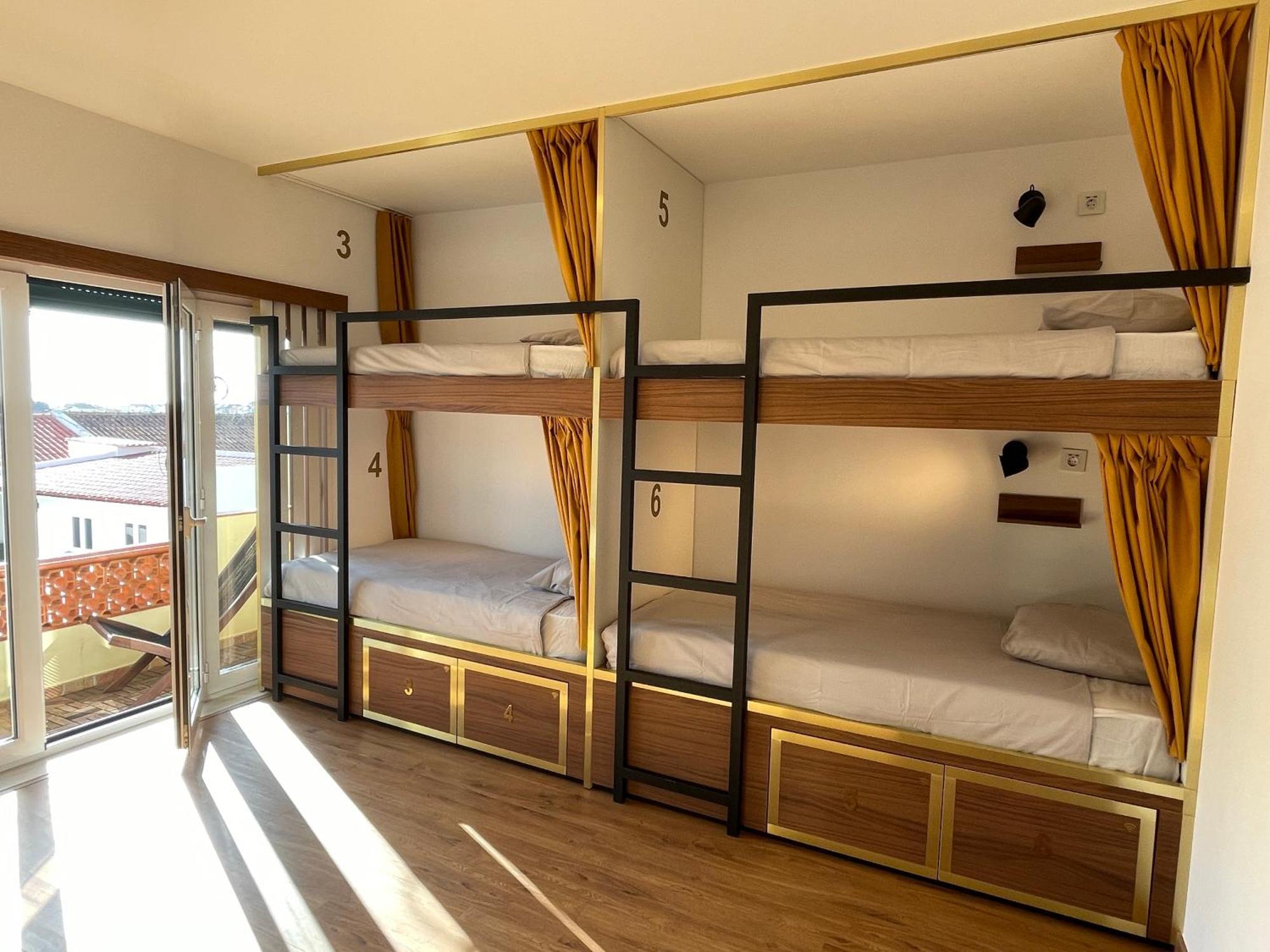 33 Hostel Балеал Экстерьер фото