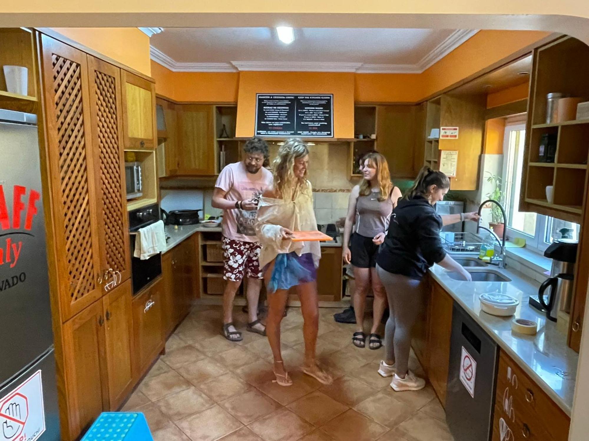 33 Hostel Балеал Экстерьер фото
