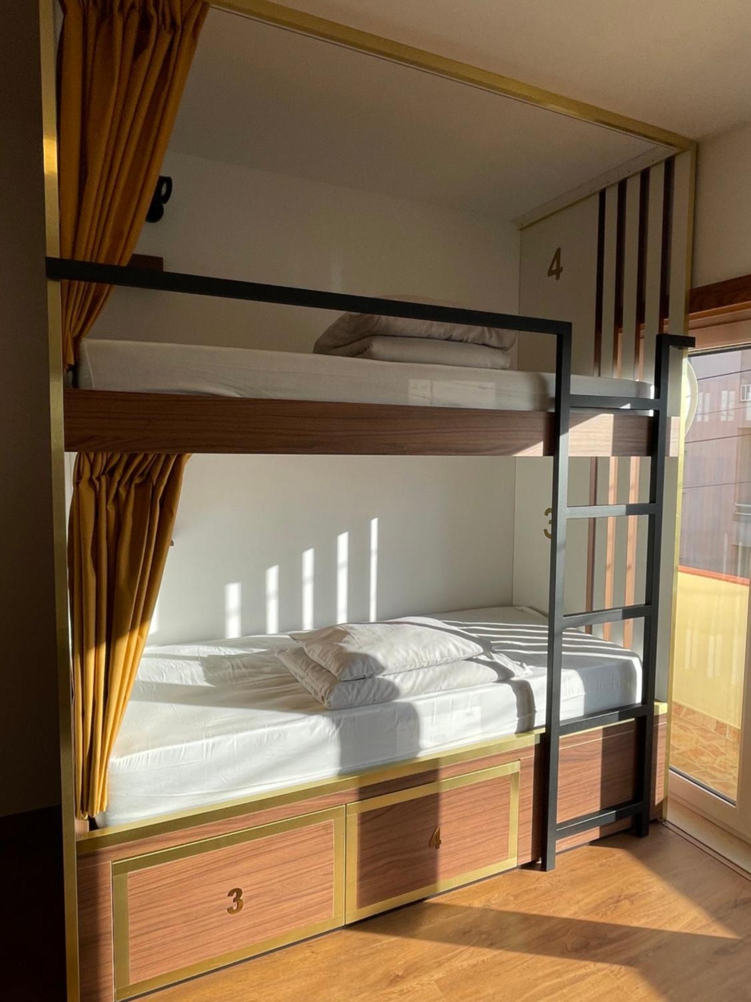 33 Hostel Балеал Экстерьер фото